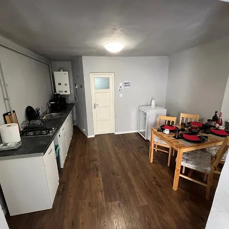 Grey House Apartment Brasov